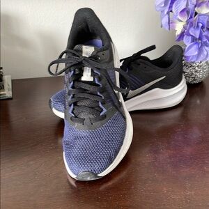 Black and Blue Nike Athletic  size 7 Sneakers like new, barely worn